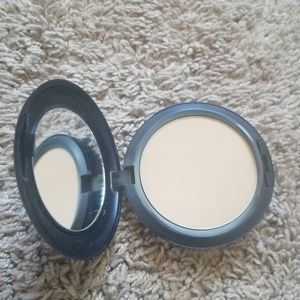 MAC Studio Fix Powder Plus Foundation NC35